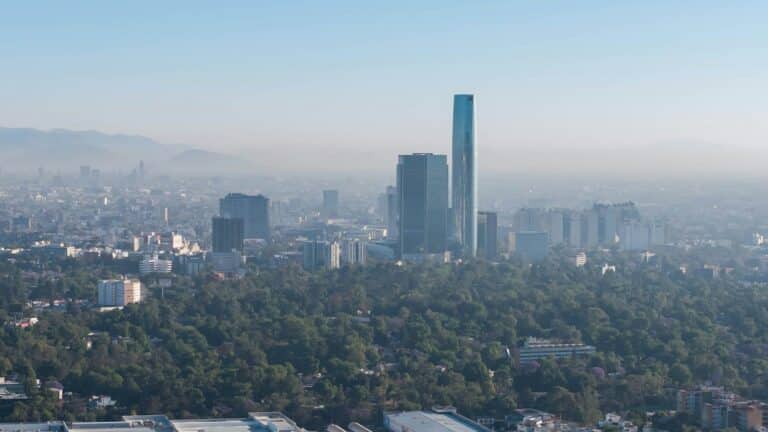 Banco de niebla afecta la operatividad del AICM y el tránsito en avenidas circundantes 9 Banco de niebla afecta la operatividad del AICM y el tránsito en avenidas circundantes