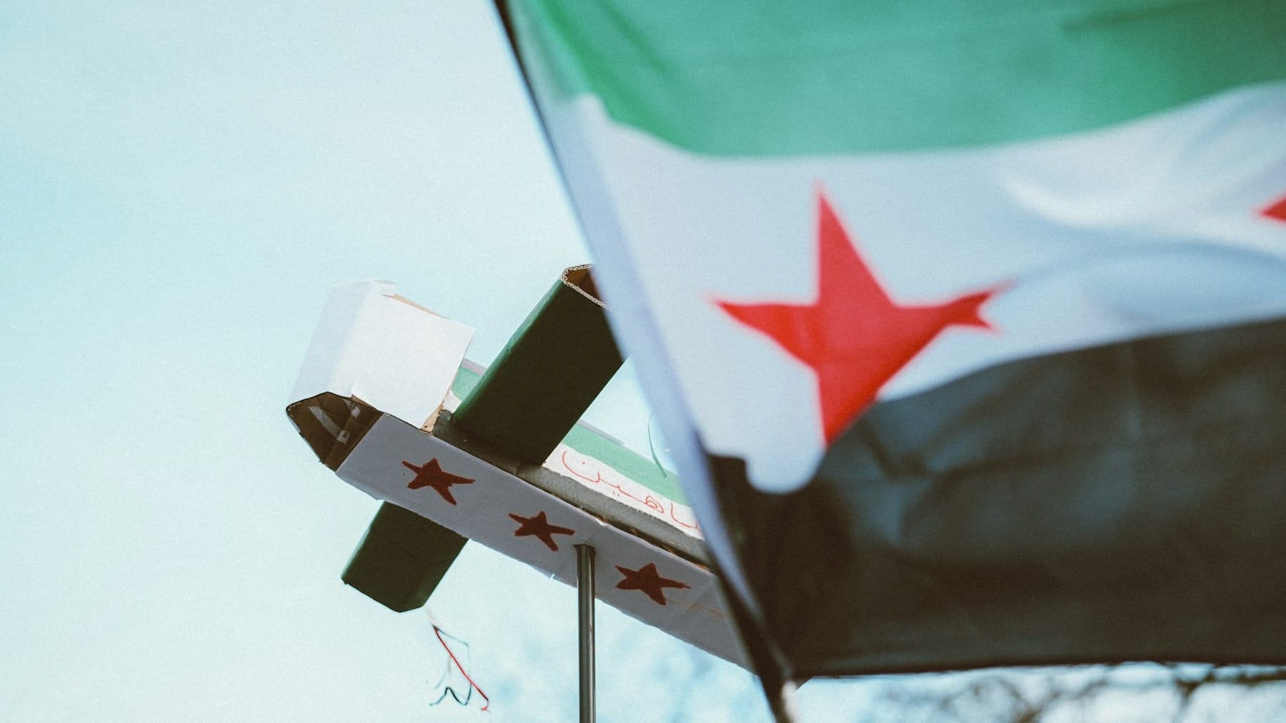 El gobierno de Siria alcanzó un acuerdo de alto al fuego con las SDF
