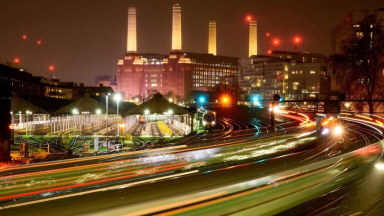Más de 7000 millones de dólares en ahorros: Trump lanza el mayor plan de reducción de tarifas eléctricas de la historia de EE. UU. 8 Más de 7000 millones de dólares en ahorros: Trump lanza el mayor plan de reducción de tarifas eléctricas de la historia de EE. UU.