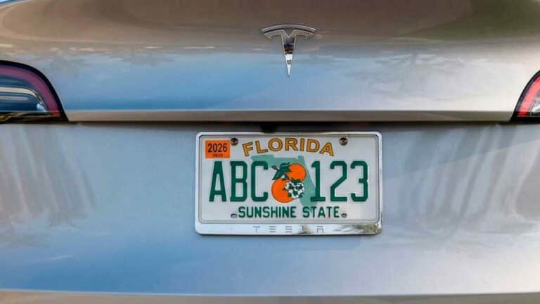 Registro de auto y placas en Florida: Cómo hacerlo por primera vez si eres inmigrante 6 Registro de auto y placas en Florida: Cómo hacerlo por primera vez si eres inmigrante