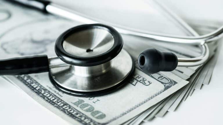 A 16 años del ACA, demócratas acusan a republicanos de recortar un billón de dólares y dejar a millones sin cobertura médica 5 A 16 años del ACA, demócratas acusan a republicanos de recortar un billón de dólares y dejar a millones sin cobertura médica