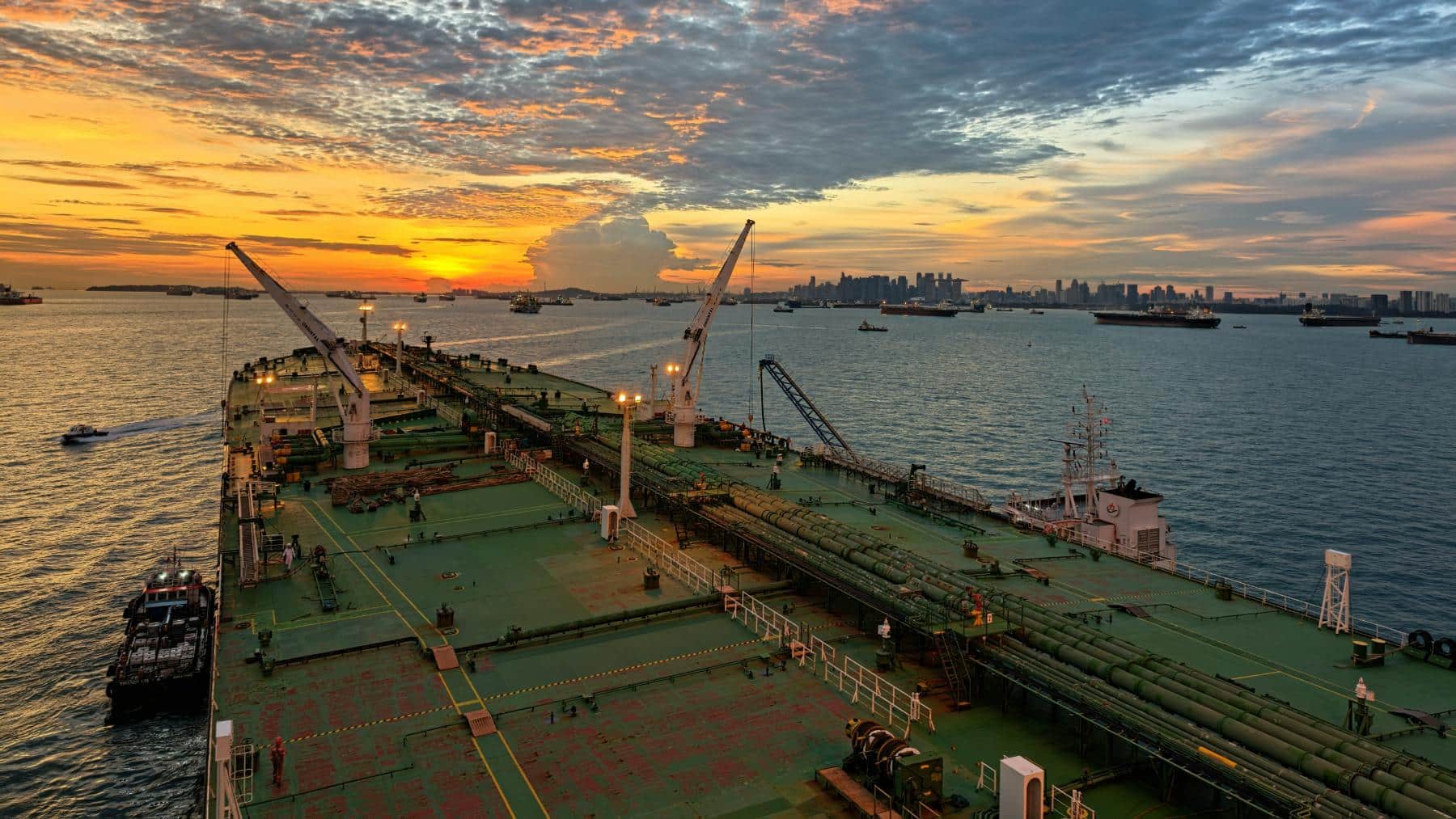Trump pide ayuda a los países interesados en recuperar el control sobre Ormuz