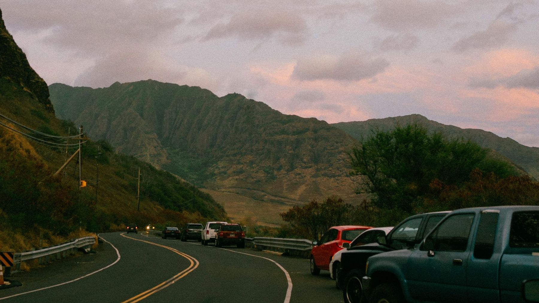 Cierre de carril en Dillingham Blvd y puente Kalihi Stream: horarios y desvíos en Oahu