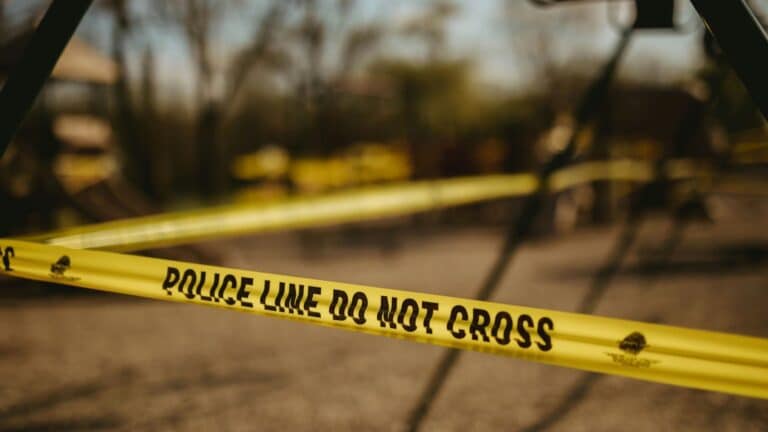 Ataque a una sinagoga en Michigan: el agresor murió baleado y tenía explosivos en el vehículo 6 Ataque a una sinagoga en Michigan: el agresor murió baleado y tenía explosivos en el vehículo