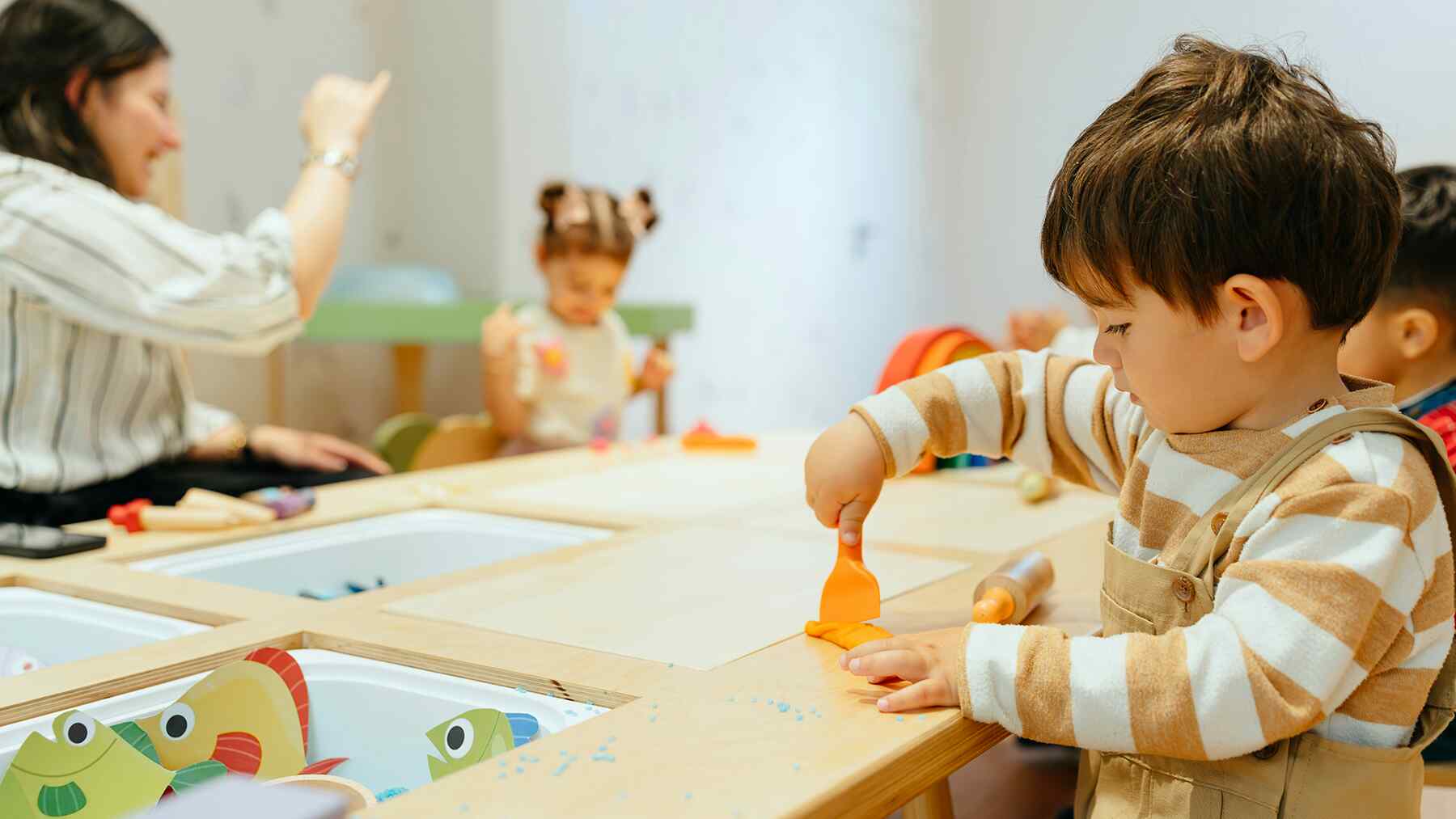 Muchas familias latinas soñaban con el primer día de escuela de sus hijos en EE. UU., pero las políticas migratorias y el miedo lo cambiaron todo