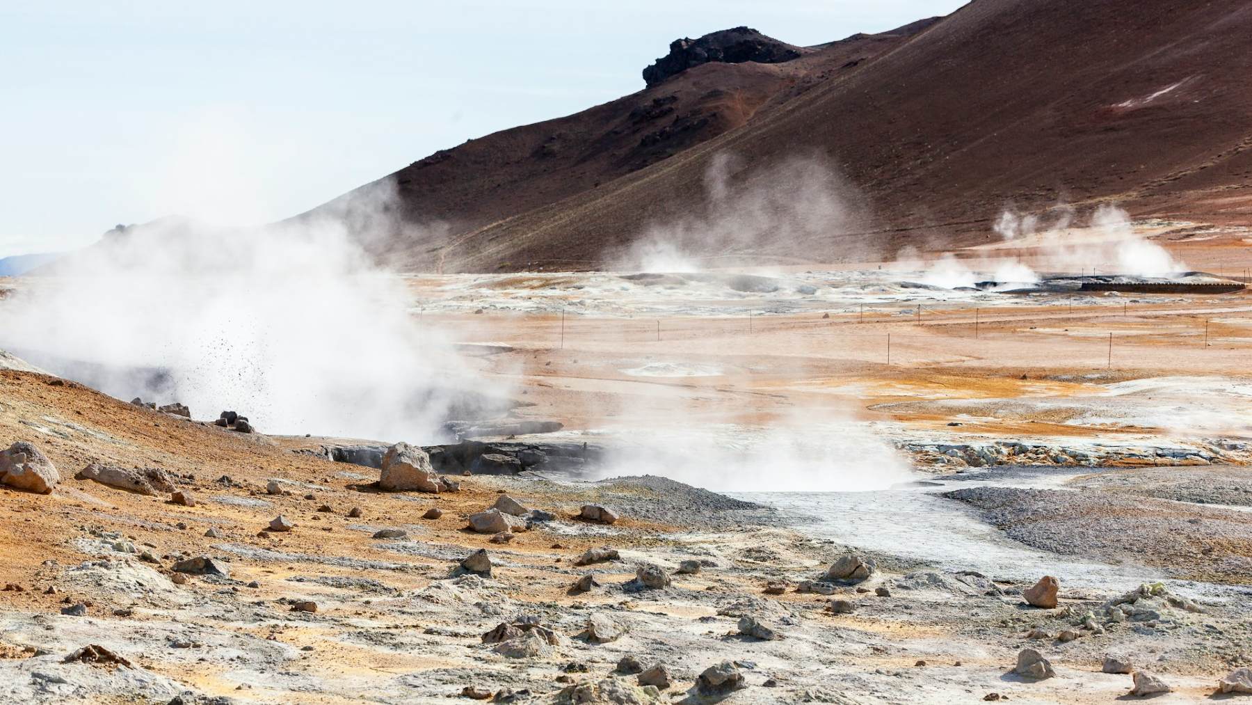 La oficina de HGEO acelera la explotación de recursos térmicos y fósiles