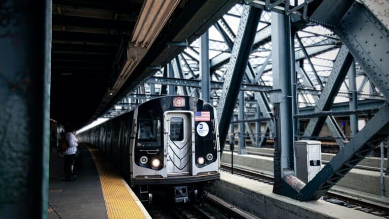 Congresistas de Nueva York y Nueva Jersey solicitan subvención al transporte por parte de la FIFA durante la Copa Mundial 2026