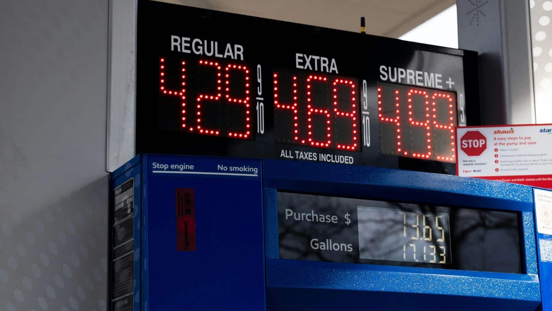 Sin acuerdo y sin salida en el Estrecho de Ormuz, el petróleo comienza la semana otra vez en alza