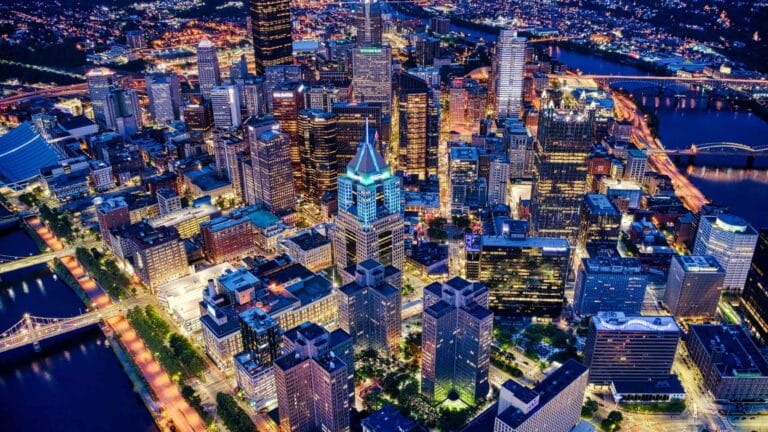 Pittsburgh reabre la renovada Market Square con una inversión de US$15 millones y su plan de revitalización urbana