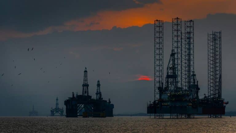 Trump calificó de «trágico y absolutamente loco» que el Reino Unido no explote el petróleo del Mar del Norte 6 Trump calificó de «trágico y absolutamente loco» que el Reino Unido no explote el petróleo del Mar del Norte