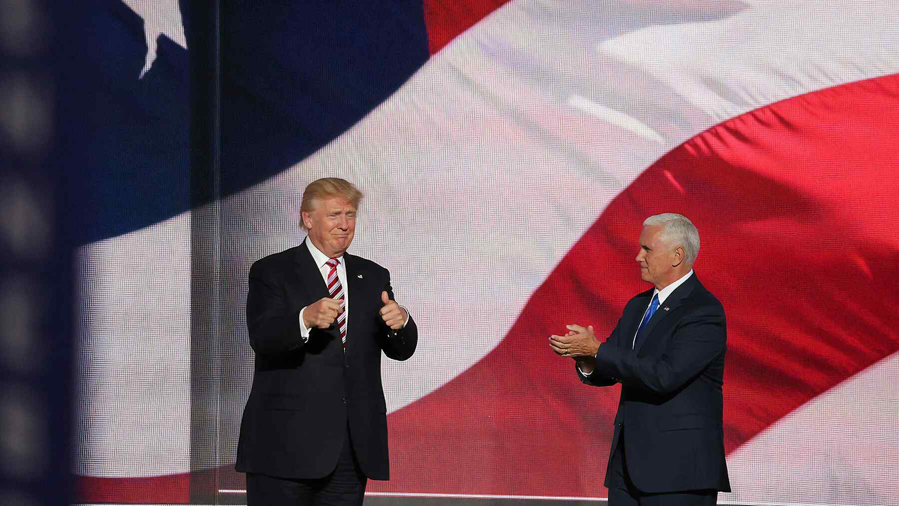 La presión de Trump contra los inmigrantes cruza una nueva línea: Dos propuestas podrían dejar a decenas de miles con menos acceso a vivienda y trabajo
