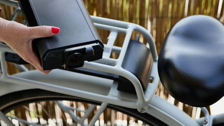En el Día Nacional de la Bicicleta Eléctrica, Miami-Dade Fire Rescue advirtió cómo usar estos vehículos sin riesgo 5 En el Día Nacional de la Bicicleta Eléctrica, Miami-Dade Fire Rescue advirtió cómo usar estos vehículos sin riesgo