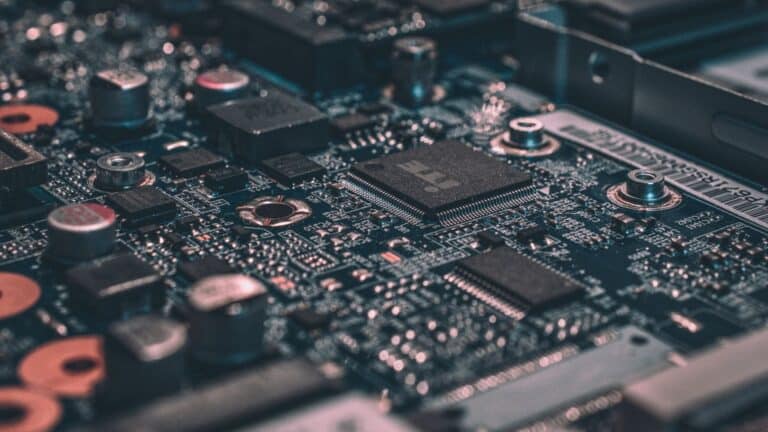 El CSIS alerta que los aranceles de Trump podrían sumarle US$1,44 billones de dólares a la apuesta de EE. UU. por la inteligencia artificial 9 El CSIS alerta que los aranceles de Trump podrían sumarle US$1,44 billones de dólares a la apuesta de EE. UU. por la inteligencia artificial