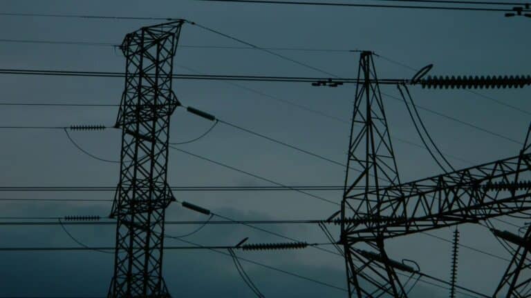 La FERC advierte que el verano 2026 pondrá a prueba el sistema eléctrico estadounidense como nunca antes 5 La FERC advierte que el verano 2026 pondrá a prueba el sistema eléctrico estadounidense como nunca antes