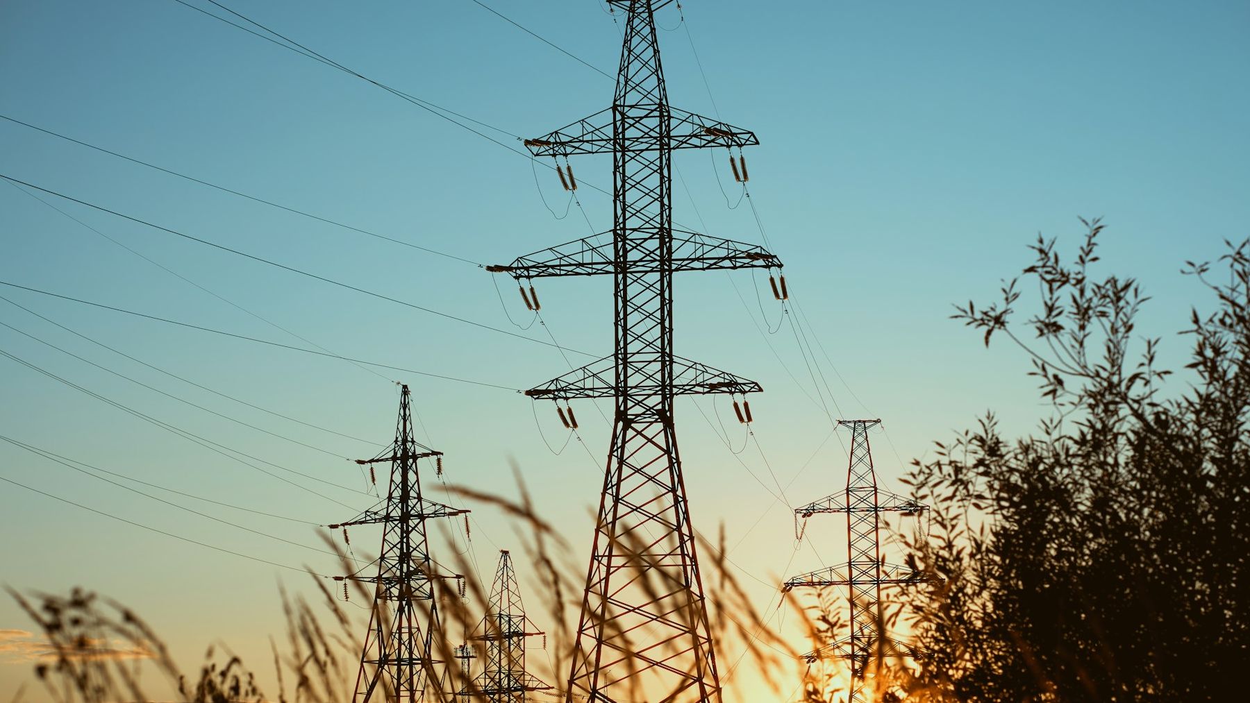 El gasto público en energía supera los US$ 405 mil millones y acelera la transición hacia fuentes renovables