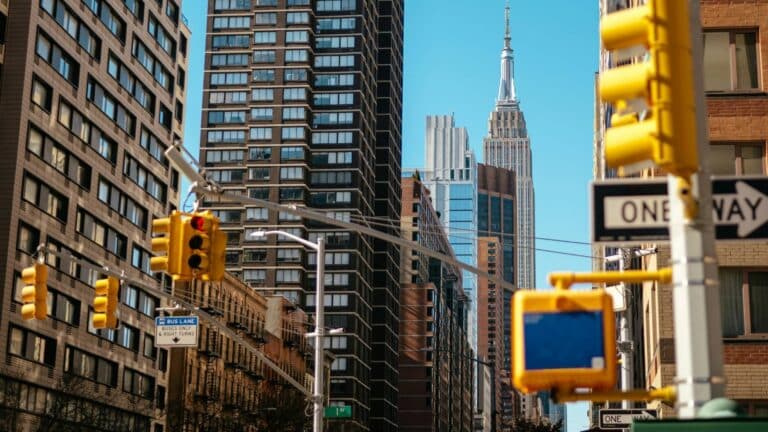 Nueva York relanza la ley que frena la especulación inmobiliaria y pone las viviendas en manos de la comunidad 9 Nueva York relanza la ley que frena la especulación inmobiliaria y pone las viviendas en manos de la comunidad