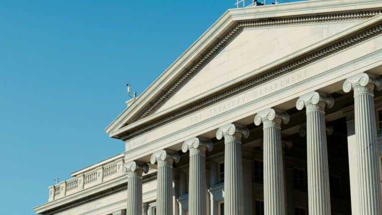 La Reserva Federal señala que menos bancos controlan cada vez más activos en el sistema financiero americano 1 La Reserva Federal señala que menos bancos controlan cada vez más activos en el sistema financiero americano