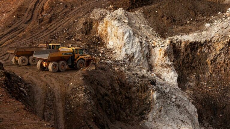 Estados Unidos profundiza su estrategia por los minerales críticos y endurece las condiciones del comercio global con nuevos aranceles 6 Estados Unidos profundiza su estrategia por los minerales críticos y endurece las condiciones del comercio global con nuevos aranceles