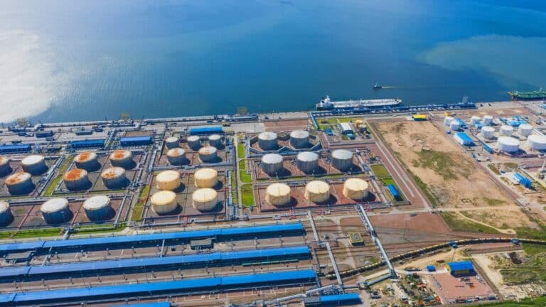 El Departamento del Interior propone recortar regalías petroleras y gasíferas en tierras federales por US$331 millones anuales 6 El Departamento del Interior propone recortar regalías petroleras y gasíferas en tierras federales por US$331 millones anuales