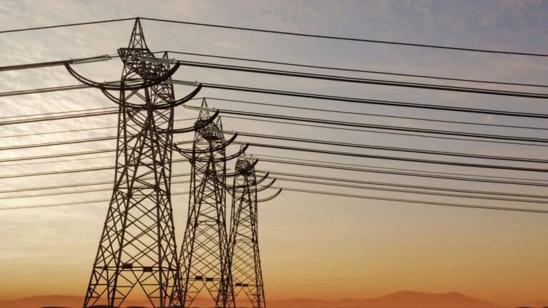 Los 3 puntos para entender por qué EE. UU. canceló tres líneas de su red de transmisión eléctrica 9 Los 3 puntos para entender por qué EE. UU. canceló tres líneas de su red de transmisión eléctrica