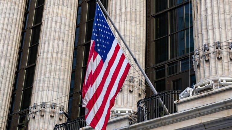 Nueva York alista una respuesta ante el avance de la IA sobre el empleo femenino 7 Nueva York alista una respuesta ante el avance de la IA sobre el empleo femenino