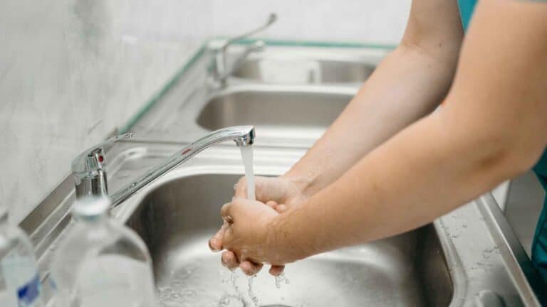 Comunidades desfavorecidas de Nuevo México acceden a subsidios para detectar plomo en el agua 5 Comunidades desfavorecidas de Nuevo México acceden a subsidios para detectar plomo en el agua