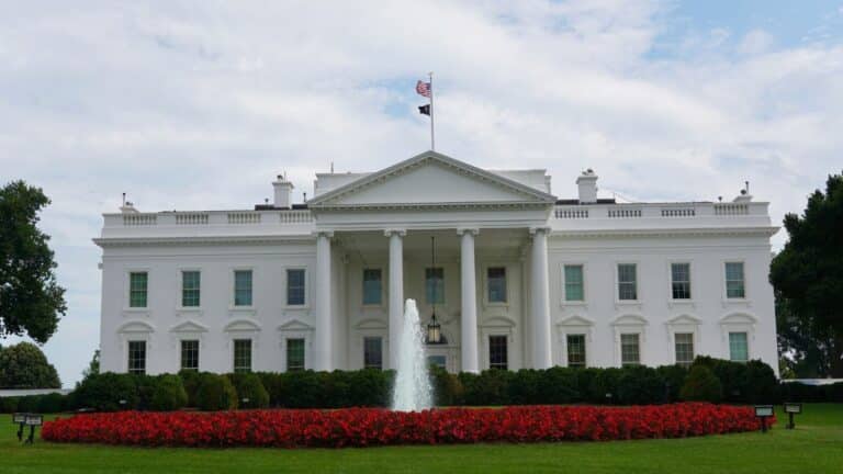 Trump reúne a las grandes mineras del mundo para asegurar minerales críticos en Washington 4 Trump reúne a las grandes mineras del mundo para asegurar minerales críticos en Washington