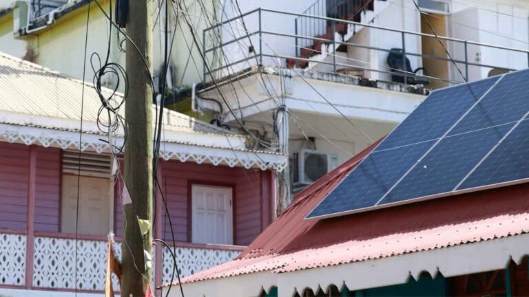 Bloomington abre solicitudes para instalar paneles solares sin costo en hogares de bajos ingresos