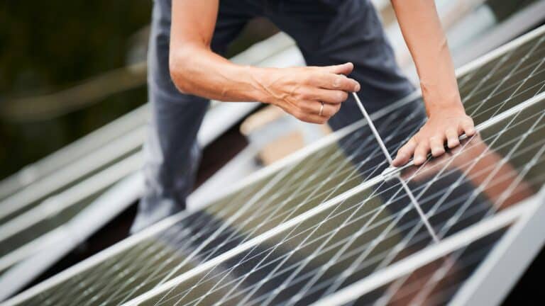 Cómo encontrar internships pagadas, training gratis y empleos de energía limpia en Nueva York 18 Cómo encontrar internships pagadas, training gratis y empleos de energía limpia en Nueva York