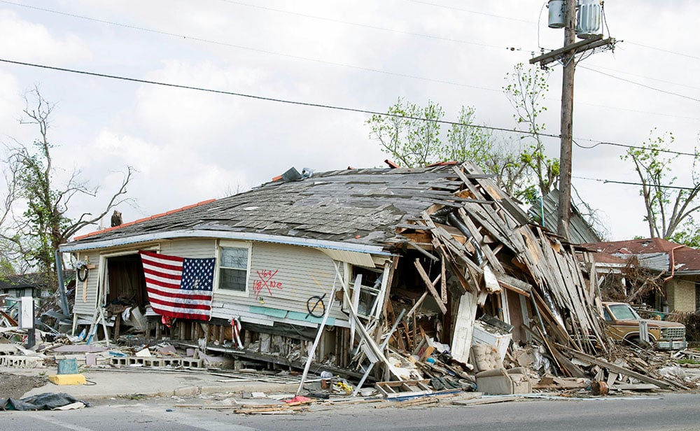 Después del huracán Helene, un barrio inmigrante de Asheville convirtió su centro comunitario en una base de emergencias con energía solar 2 huracán Helene