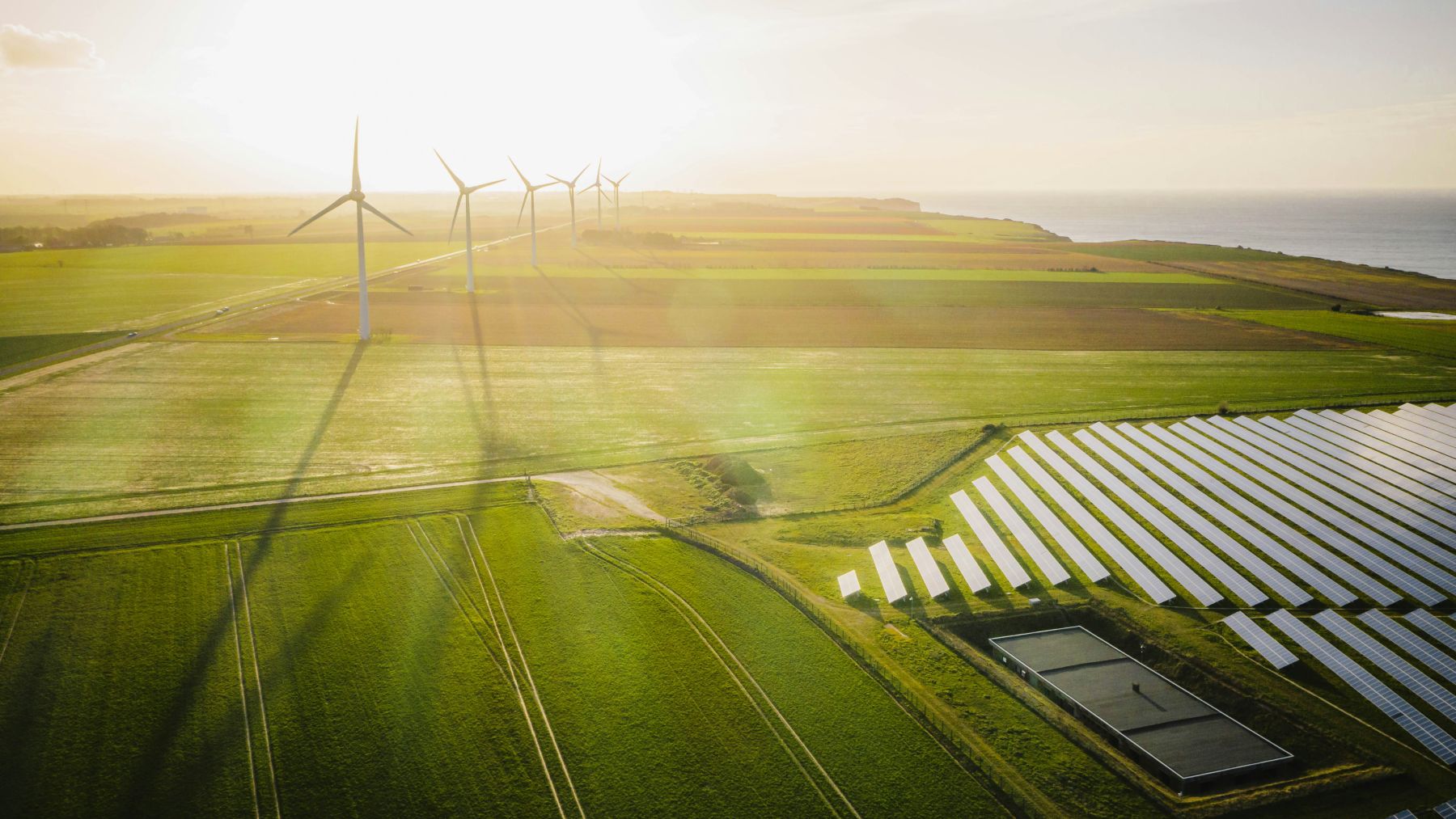 La gobernadora Abigail Spanberger exige estrictas garantías ambientales y protecciones de energía limpia para aprobar la fusión entre Dominion y NextEra
