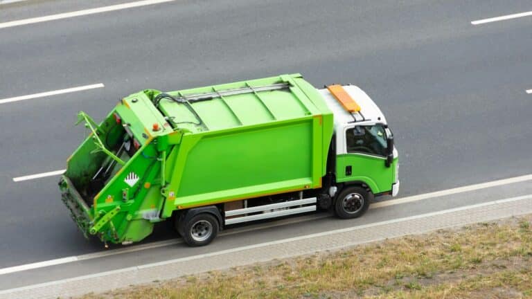 La Universidad de Tennessee incorpora un camión de basura eléctrico con autonomía de hasta 110 millas