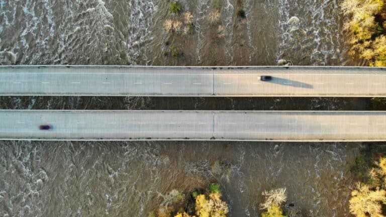 Los restos de Isaías provocan inundaciones repentinas y deslizamientos en Carolina del Norte 2 Los restos de Isaías provocan inundaciones repentinas y deslizamientos en Carolina del Norte