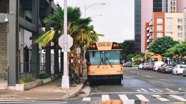 Iniciativa bipartidista busca acelerar la adopción de autobuses escolares eléctricos con US$1000 millones 15 Iniciativa bipartidista busca acelerar la adopción de autobuses escolares eléctricos con US$1000 millones